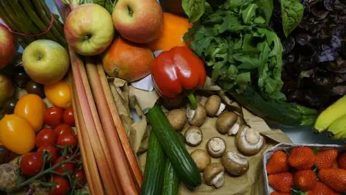 Superfood, verità e falsi miti da sfatare sui possibili benefici