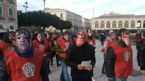 CasaPound attacca Orlando: "Aiutiamolo ad accogliere migranti"