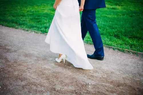 Ha un malore improvviso durante il viaggio di nozze, sposa muore al ritorno dalle Canarie