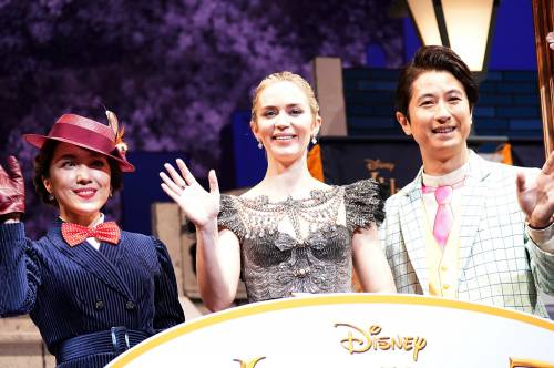 Emily Blunt alla prima giapponese di Mary Poppins: foto