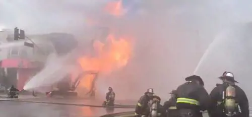 Paura a San Francisco: 5 edifici in fiamme per esplosione linea di gas