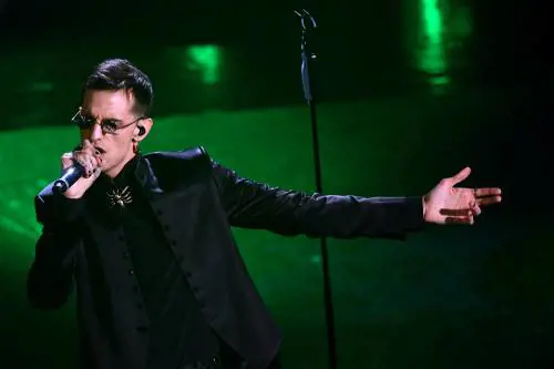 Sanremo 2019, Striscia contro Achille Lauro: parla di ecstasy