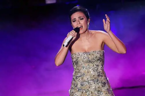 Sanremo, terza serata: standing ovation per Venditti e Baglioni