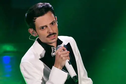 Rovazzi e il commovente saluto al papà che non c’è più