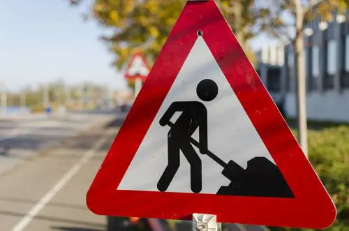 Morti due operai investiti da un’auto piombata sul cantiere