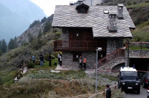 Taormina chiede il pignoramento della villa di Cogne: "Franzoni non mi ha pagato"