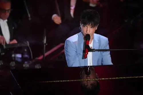 Lo sfogo di Ultimo: "Sanremo deciso da giudici che mi urlano stronz..."