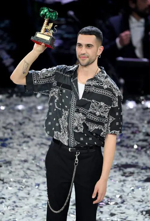 Vince la musica giovane. La sorpresa Mahmood conquista l'Ariston