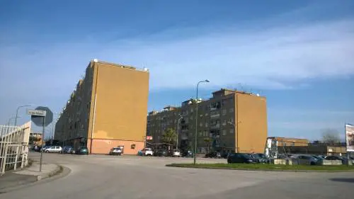 Sindaco e assessori aggrediti con pietre dalle vedette della piazza di spaccio