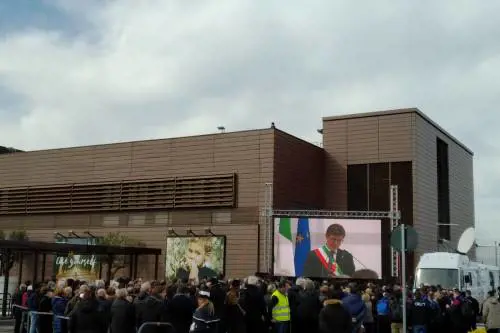 Firenze inaugura la tramvia con Mattarella e Toninelli