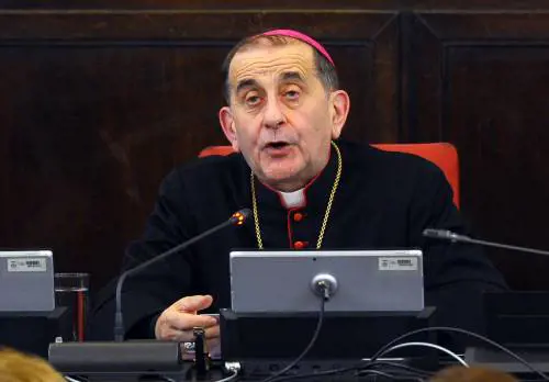 La preghiera del vescovo alla Madonnina