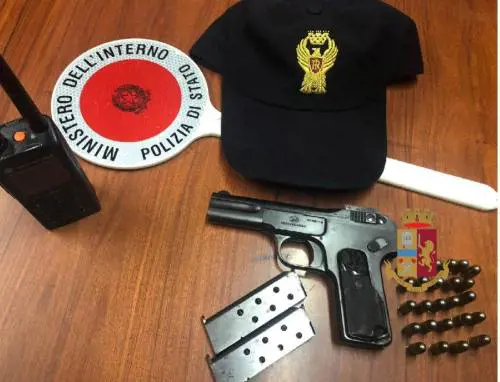 Spintona poliziotto e fugge: preso georgiano, aveva una pistola nel marsupio 