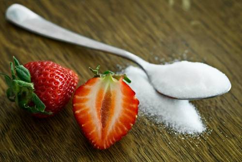 Come il consumo eccessivo di zucchero fa male al cervello
