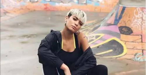 Elodie senza veli su Instagram: "Siamo nati così"