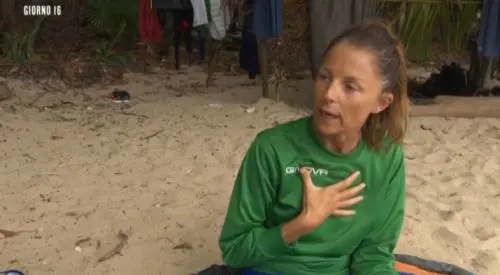 Isola dei Famosi, furibonda lite tra Marina e Yuri: "Mi vuoi picchiare?"