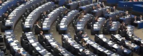 Conte parla a Strasburgo, ma l'aula del Parlamento ​è quasi vuota