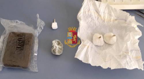 Napoli, offensiva antidroga: tre arresti in 24 ore