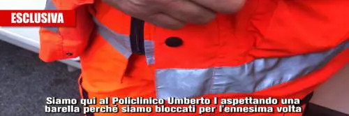 Ambulanze bloccate per 12 ore senza barelle: è caos negli ospedali romani