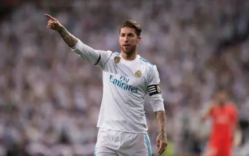 Ramos e il "giallo" preso apposta per saltare l'Ajax. Che sfottò sui social