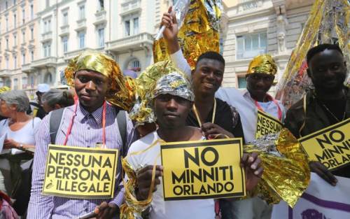 Il razzismo dei tifosi dell'accoglienza
