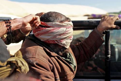 Jihadista dell'Isis ora si pente: "Attenti alle cellule dormienti"