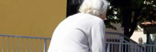 Lecce, si spaccia per il nipote di un'anziana dal notaio e prosciuga il conto della donna