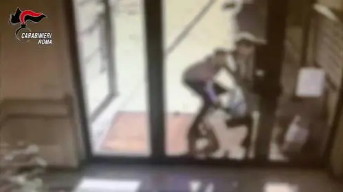 Roma, arrestato scippatore seriale