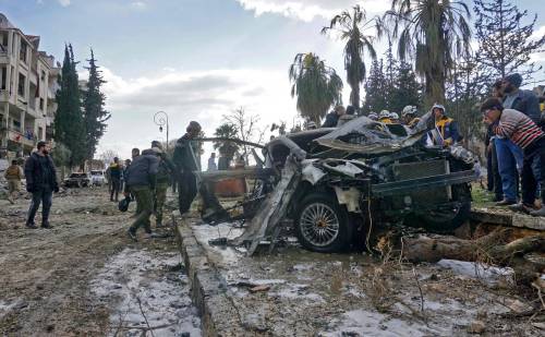 Siria, esplosioni nella città di Idlib