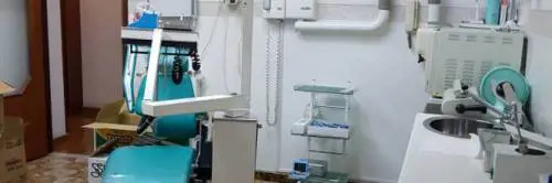Messina, si spacciava per dentista ma era odontotecnico