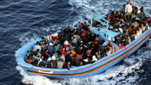 Migranti, la sparata dell'Ue: "L'Italia ha avuto solidarietà"
