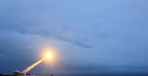 Russi testano un nuovo missile. Cosa è in grado di fare davvero