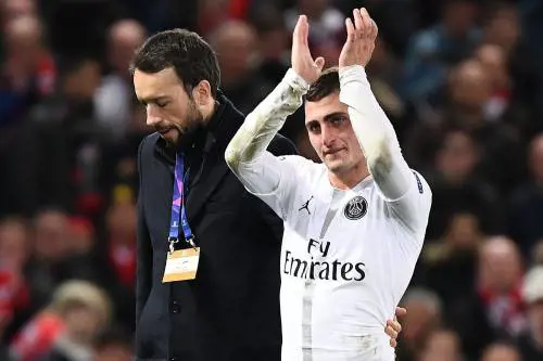 "Areola e Trapp puzzano di m...". Spunta il like di Verratti ma lui si difende