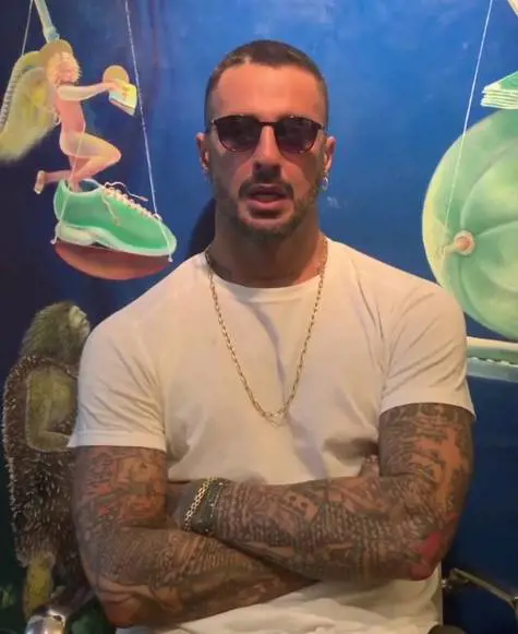 Fabrizio Corona a un anno esatto fuori dal carcere
