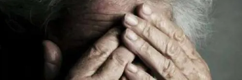 Anziana lasciata senza cibo né acqua, arrestata badante