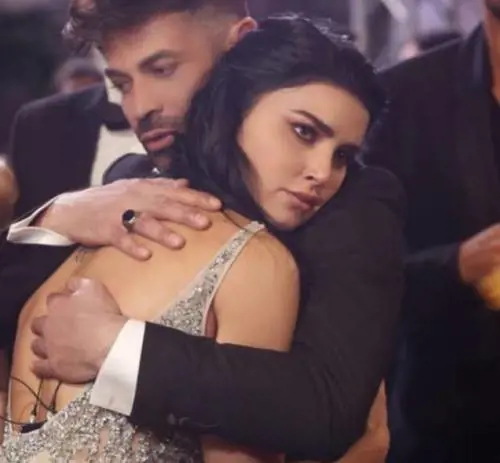 Uomini e Donne, Gianni Sperti scrive a Teresa: "Eri sola"