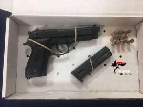 Blitz dei carabinieri a Marigliano, sequestrate armi illegali