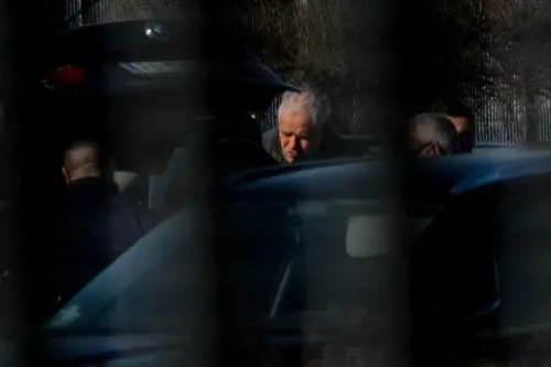 L'abbraccio di Cl: "Soffriamo con te"