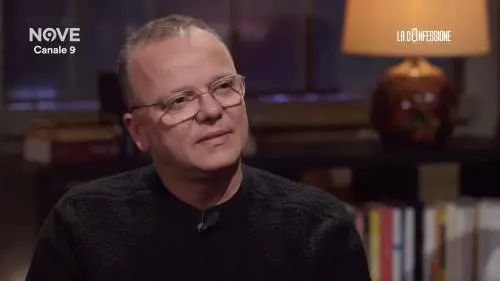 Gigi D'Alessio: "Camorra? Cantavo ai matrimoni, mica chiedevo il certificato penale"