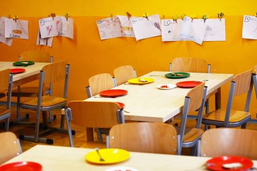 Più di dieci alunni si sentono male a scuola, sospeso il servizio mensa