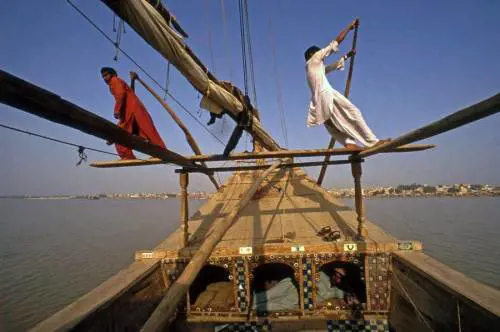 La "guerra dell'acqua" tra India e Pakistan: "New Delhi devia i fiumi'