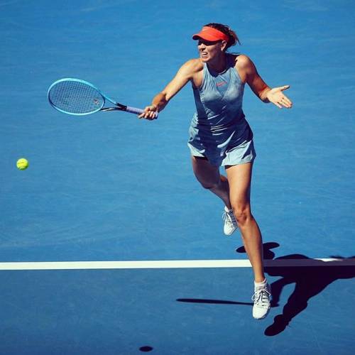 Maria Sharapova sexy ed elegante: ecco gli scatti della tennista russa