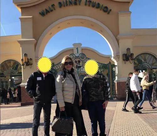 "È grasso come te, mettilo a dieta". Insulti choc ai figli di Tina Cipollari