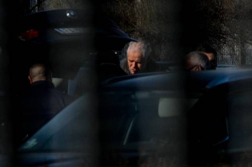 "Formigoni va liberato": 3mila firme per la grazia