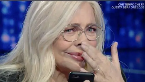 Il dolore privato di Mara Venier: "Mamma mi chiamava 'signora'"