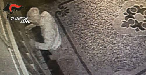 Svaligiò una pizzeria, arrestato 58enne a Napoli