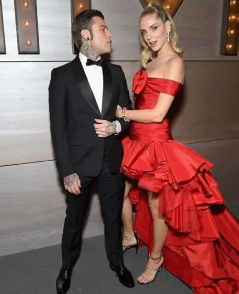 La Ferragni sfoggia sandali da 700 euro alla notte degli Oscar. E ora tutti li vogliono