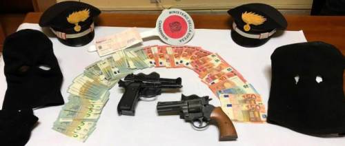 Catania, rapina all'ufficio postale: tre arresti