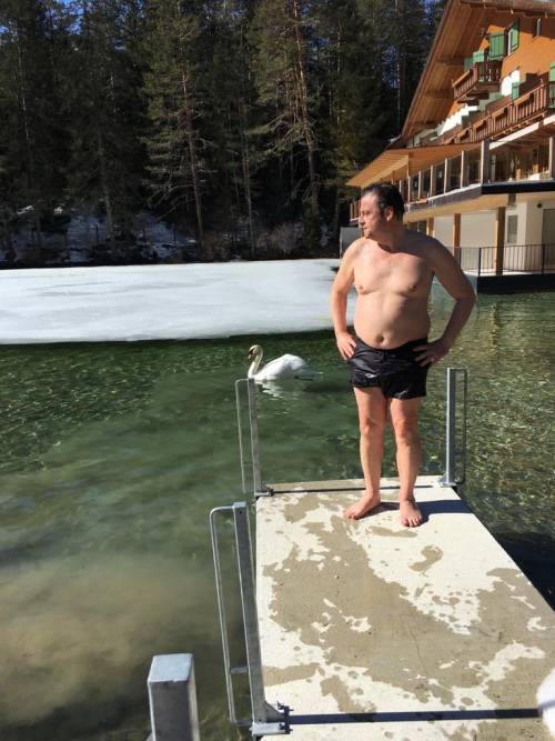 Carlo Calenda "sfida" il sovranista Salvini