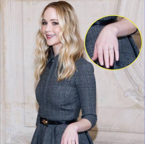 Jennifer Lawrence mostra il suo gigantesco anello di fidanzamento