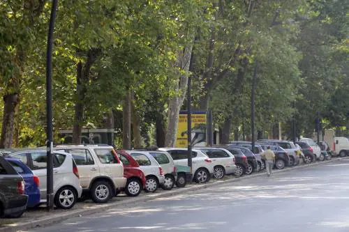 Sala promette più piste ciclabili Ma i tassisti protestano per le buche